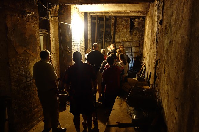 Beneath The Streets Underground History Tour - Practical Tips for Comfort and Photos in Underground Seattle