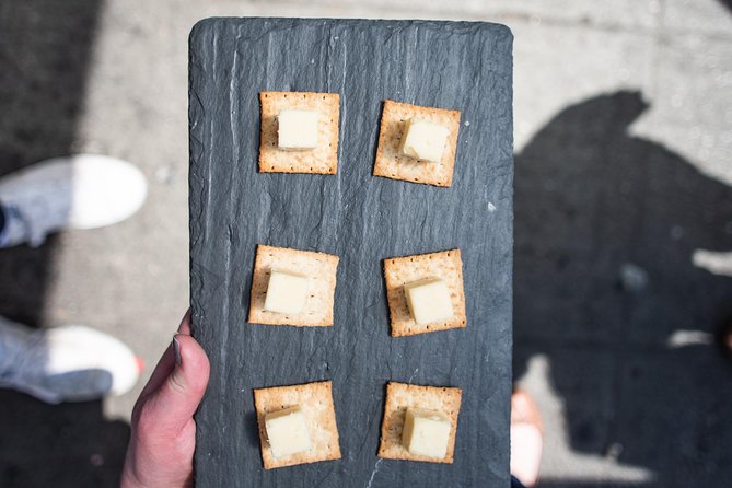 Chef Guided Food Tour of Pike Place Market - Ending with a discount card: your chance to shop smarter
