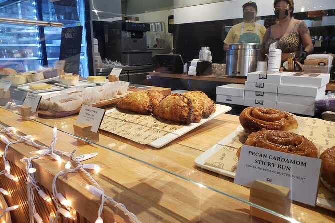 Eat Around the World Seattle Food Tour - Getting your bearings: Smith Tower and the Pioneer Square start