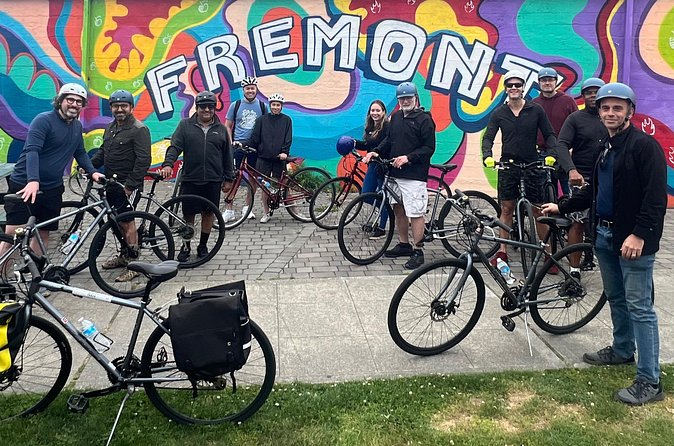 Emerald City Bicycle Tour - Ballard Locks: the boat elevator and the salmon fish ladder