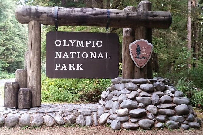Explore Olympic National Park from Seattle through Van /Ferry - Olympic Game Farm: the animal stop with an extra budget line