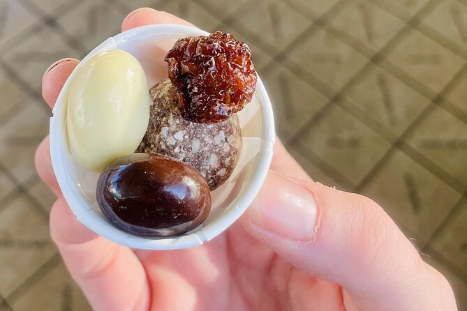 Festive Flavors of Pike Place Market Holiday Food Tour - Judson and Rowan’s Market Stories: The Real Secret Sauce