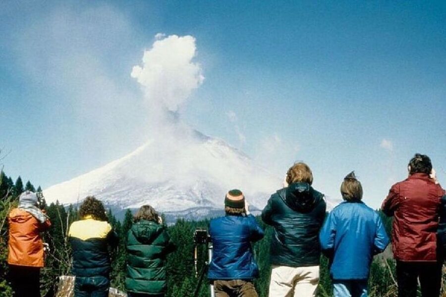 From Seattle: Mt Saint Helen Tour - Stop 1: Mt. St. Helens views and guided orientation (about 4 hours)