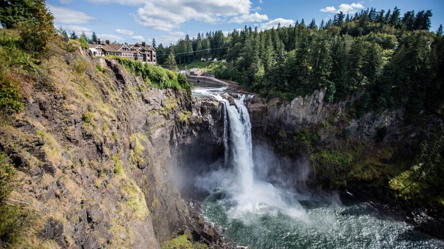 From Seattle: Snoqualmie Falls & Woodinville Wine Tasting - Boutique Wineries and Tastings: What a 2–3 Stop Plan Really Means