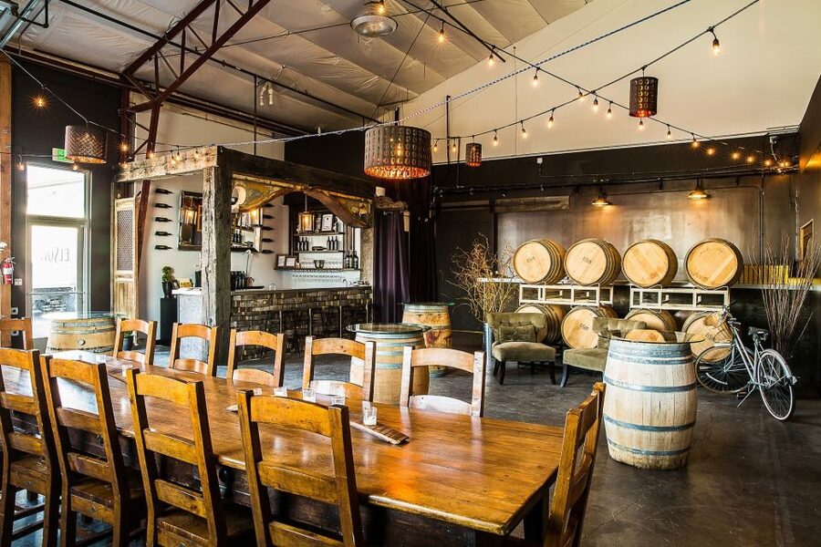 From Seattle: Snoqualmie Falls & Woodinville Wine Tasting - The Picnic Lunch and Snack Setup That Keeps the Day Comfortable
