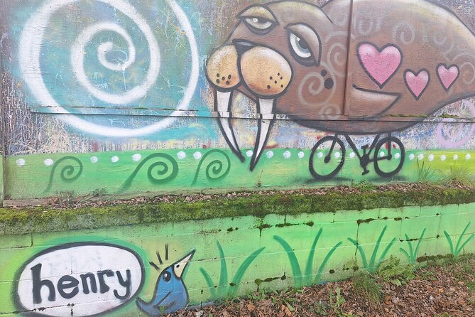 Henry Art Tours-Come See the Fun Side of Seattle Art/Pubs/History - Greenwood: From Fruit Trees to Colorful Walls and Dinner Options