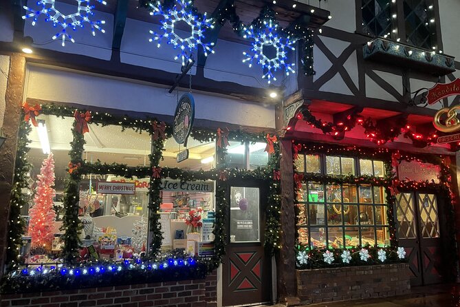 Leavenworth Christmas Lights Tour from Seattle - The Ride Out of Seattle: Floating Bridges, Bellevue, and Woodinville
