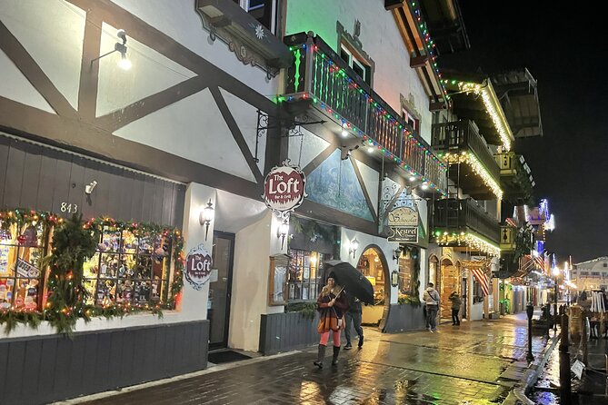Leavenworth Christmas Lights Tour from Seattle - Gold Bar Bigfoot Stop: Silly Fun With a Real Photo Moment