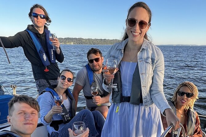 Mid-Day & Sunset Sailing on Seattle's Majestic Puget Sound - Wildlife and Photo Moments: Seals, Dolphins, and the Fun of Watching