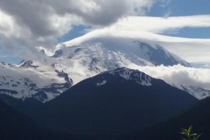 Mt Rainier Private Tour Experience in SUV - A private SUV ride to Mount Rainier’s Paradise area