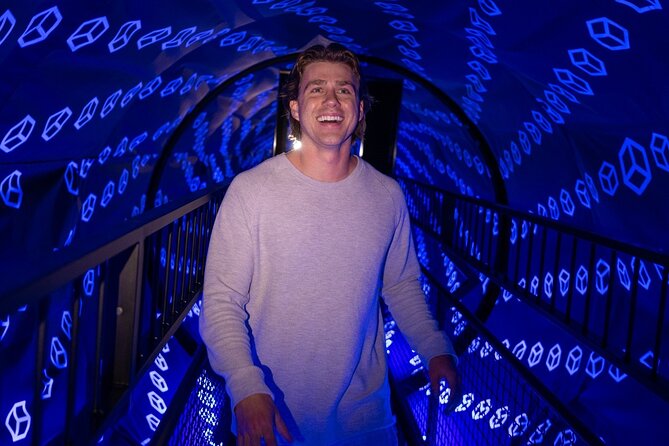 Museum of Illusions Seattle Admission Ticket - A walk through the illusion rooms, installations, and holograms