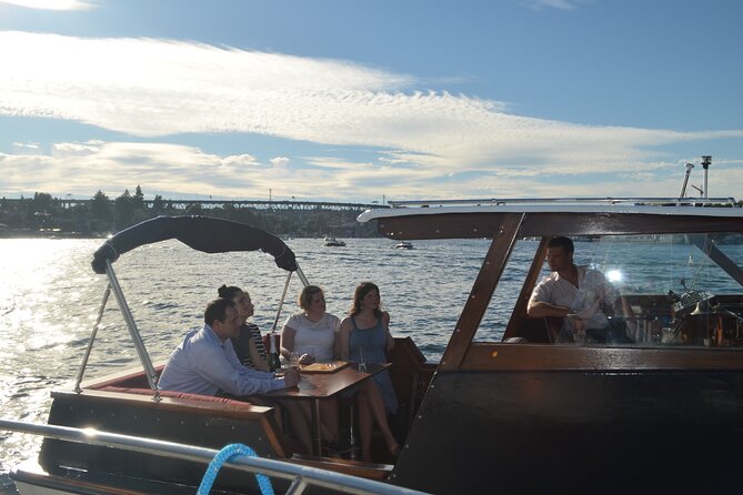 One Hour Social Sightseeing Cruise - BYOB! - Lake Union Is the Best Place to Get Oriented in One Hour