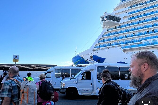 One-Way Seattle Airport Transfer Service - Finding the Van at the Pier: My Best “Don’t Miss It” Strategy