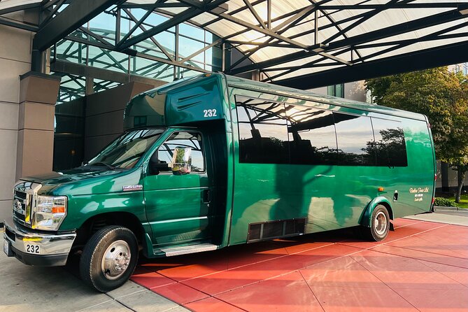 One-Way Transfer: SeaTac Airport Hotels to Seattle Piers 66 & 91 - Hotel pickup: be in the lobby 15 minutes early