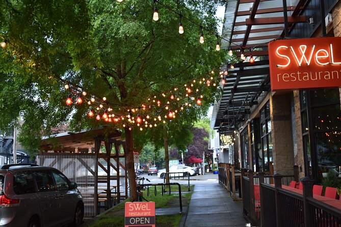 Private Seattle Cocktail Culture Tour - The “around-the-block” Seattle food-and-drink vibe