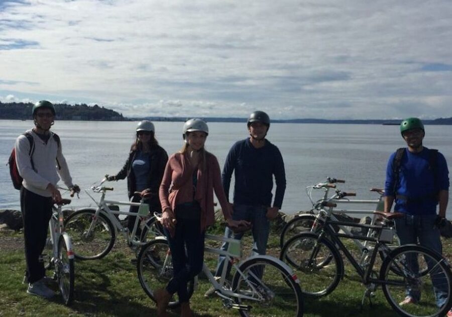 Seattle: 3 Hour Emerald City Standard Bike Tour - Seattle Waterfront Views: Easy Starts and Photo Stops
