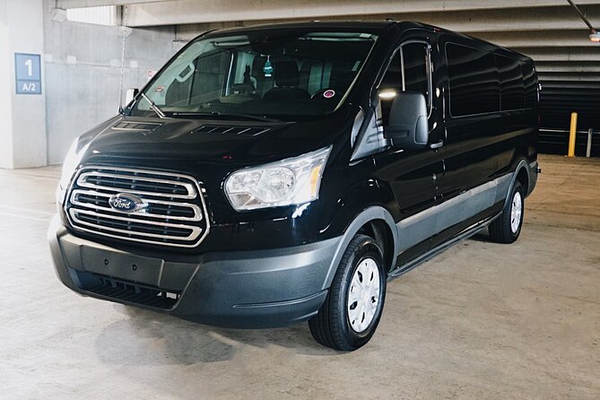 Seattle Arrival Chauffeur Driven Airport Transport - Chauffeurs and customer support: the human layer you’re really paying for