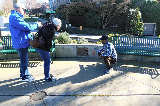 Seattle City Tour - Street art, stadium area notes, and stops tied to Seattle’s tech era