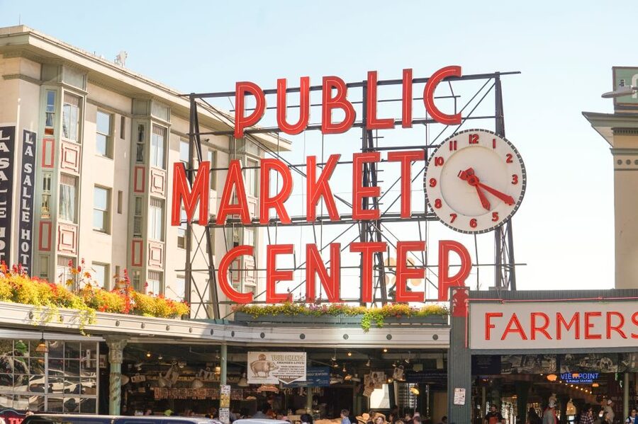 Seattle: Cruise Port City Sightseeing Tour - Ballard Locks: the change of pace you’ll feel immediately