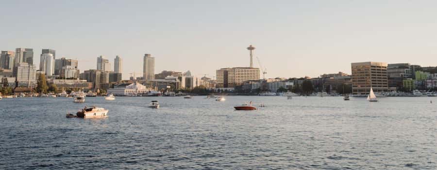 Seattle: Dinner Cruise Experience - Lake Union and Lake Washington at dinner time: the real payoff