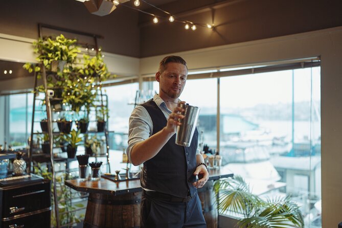 Seattle Hands On Cocktail Class - What 90 minutes of hands-on cocktail practice really feels like