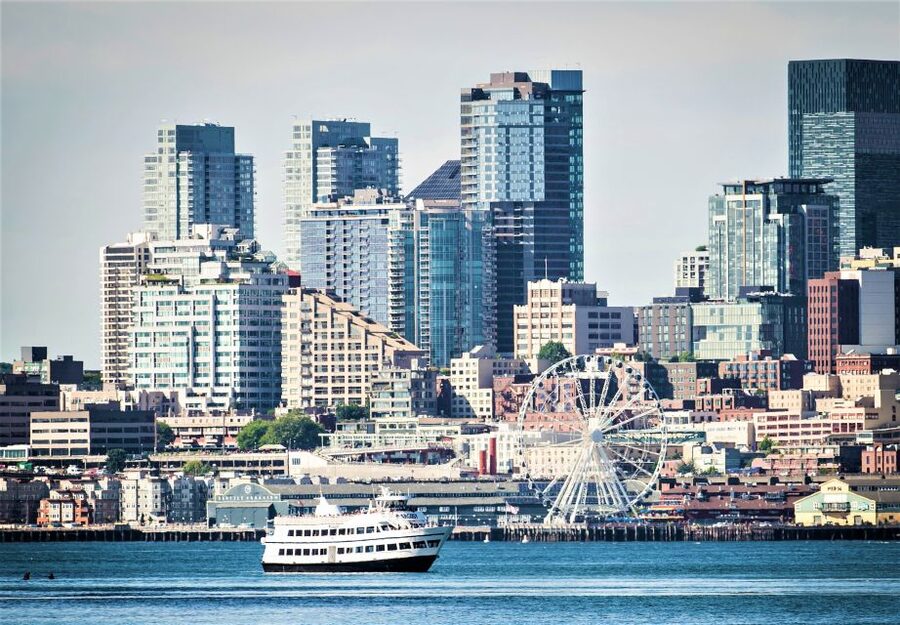 Seattle: Harbor Cruise with Local Guide - Alki Beach Pier: the calmer end of the loop