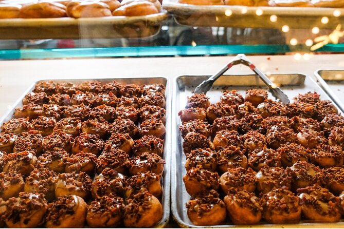 Seattle Holiday Donut Adventure & Walking Food Tour - Pike Place Market Hot Chocolate and a Fast Taste of Seattle Charm