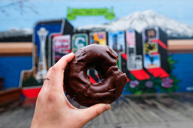 Seattle Holiday Donut Adventure & Walking Food Tour - Daily Dozen Wrap-Up: Mini Donuts and a Clean Sweet Ending