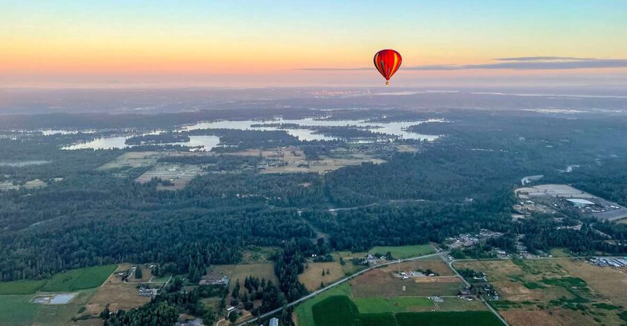 Seattle: Mt. Rainier Sunrise Hot Air Balloon Ride - Balloon crew prep, safety focus, and the hot-air history lesson