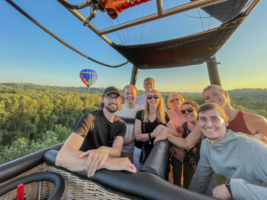 Seattle: Mt. Rainier Sunset Balloon Ride with Champagne - How the Crew and Pilot Shape the Experience (Yes, It Matters)
