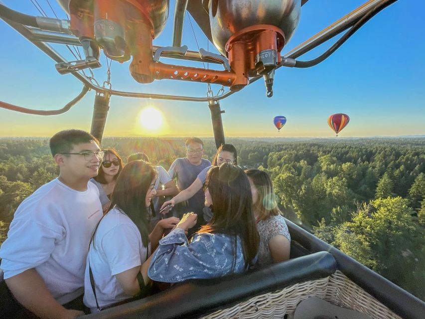 Seattle: Mt. Rainier Sunset Balloon Ride with Champagne - What to Pack and Wear So You Don’t Think About It