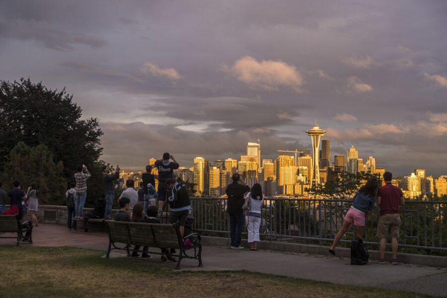 Seattle: Night Tour with Local Guide - Alki Beach as the Star Stop: Elliott Bay Views You’ll Remember