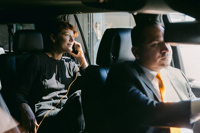 Seattle Roundtrip Chauffeur Driven Airport Transfer - Why this SEA-to-Seattle transfer beats the airport scramble