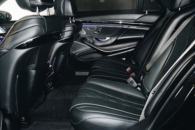 Seattle Roundtrip Chauffeur Driven Airport Transfer - Who should book this transfer, and who might skip it