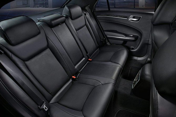 Seattle: SEA Airport Private Transfer to Seattle City|Hotels - Price and Value: What $37 Per Person Buys You