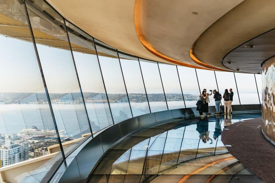 Seattle: Space Needle & Chihuly Garden and Glass Ticket - Audio Tour, Photo Downloads, and Live Glass Demonstrations