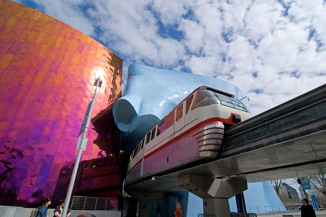 Seattle, WA Hourly Rental Around Town & Sightseeing - Key points at a glance