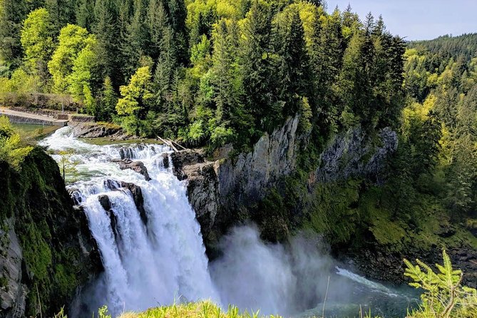 Seattle Wine and Waterfall Luxury Small-Group Day Tour with Lunch - Snoqualmie first: coffee, old town charm, and a free museum option