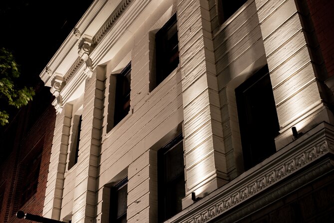 Sinister Sins, Scandal, and Shadows: Seattle Ghost Tour - Price and logistics: getting value from $32 for a one-hour walk