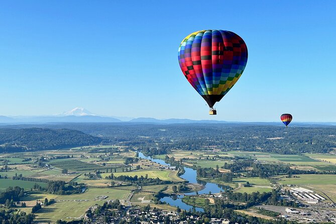 Sky bound Adventures Snohomish Sunrise Hot Air Balloon Ride - After the landing: pendant souvenirs and celebration energy