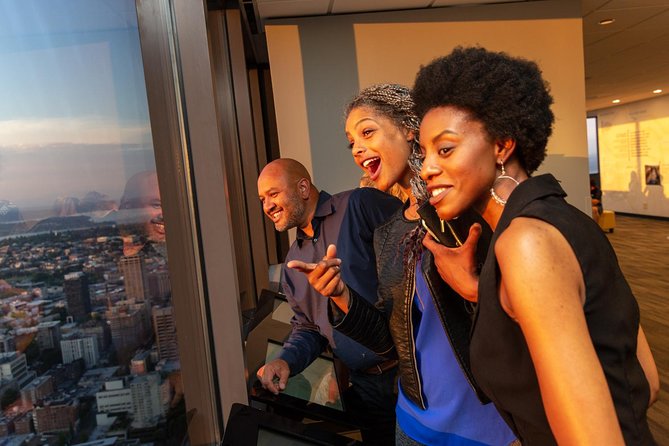 Sky View Observatory at the Columbia Center Admission Tickets - Sky View Observatory at Columbia Center: what you’re actually buying