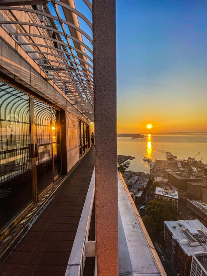 Smith Tower: Observatory Access Ticket - Timing: how to plan so you don’t lose your day to capacity limits