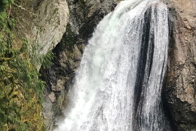 Snoqualmie falls and Twin Falls Hike - When you should book and how to prepare