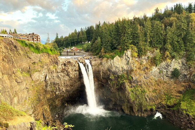 The Best of Seattle and Majestic Snoqualmie Waterfalls - Kerry Park: The Best City View That Doesn’t Feel Like a Long Commitment