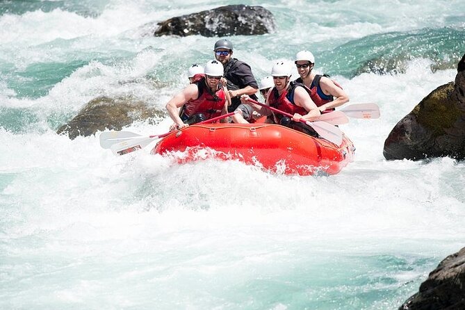 Upper Skagit Introductory Whitewater Rafting Trip - Guide styles: safety talk + real humor on the raft