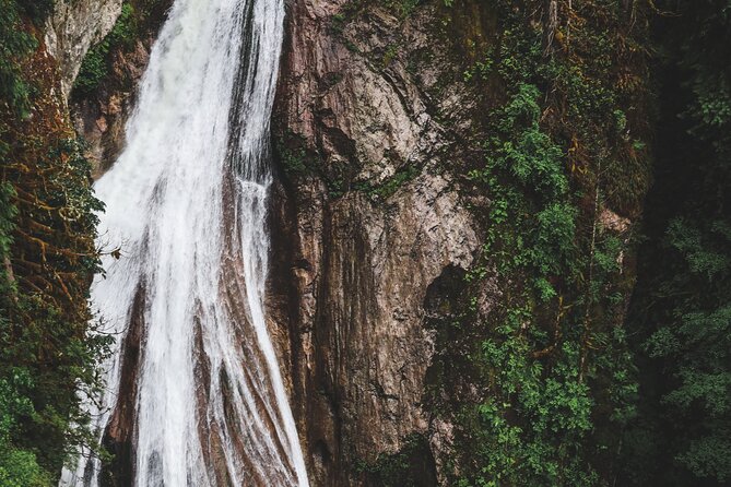 Visit Snoqualmie and Hike to Twin Falls (Transportation included) - What Jonny/Jonathan Does That Changes the Whole Experience